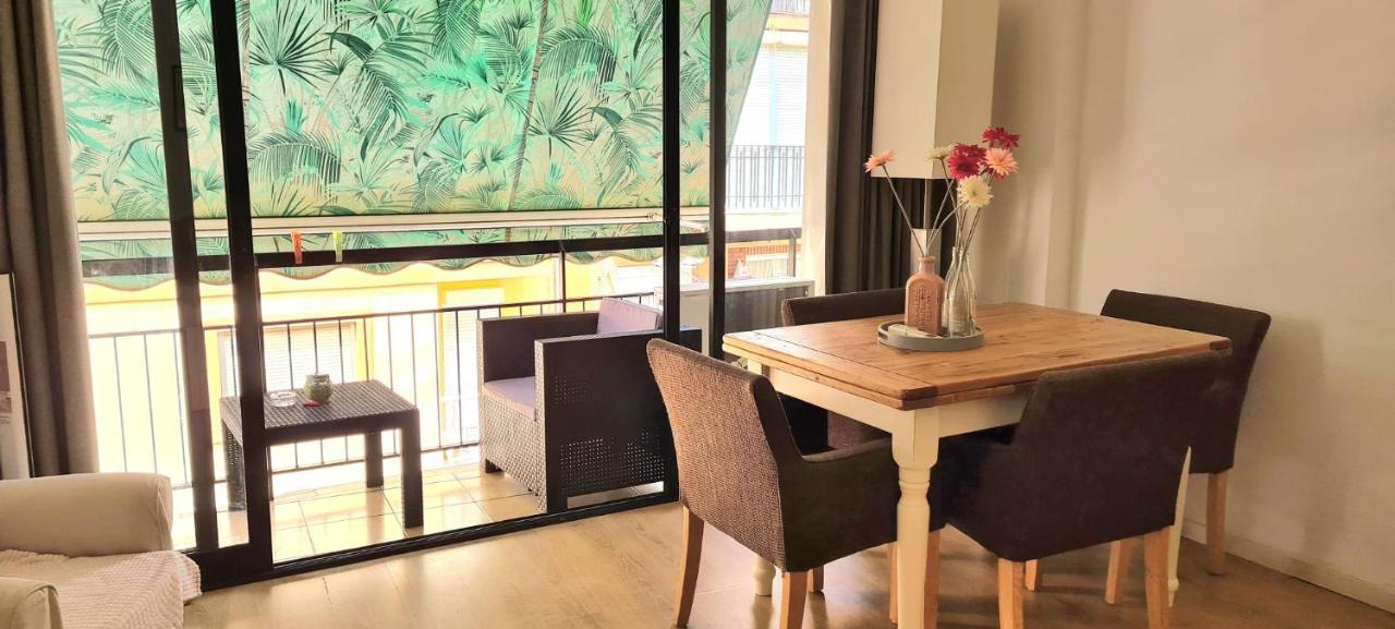 Old Town - Beach Apartment بينايدورم المظهر الخارجي الصورة
