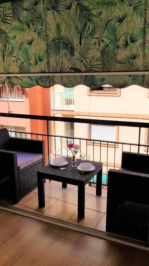 Old Town - Beach Apartment بينايدورم المظهر الخارجي الصورة